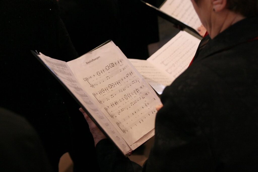 format of song lyrics